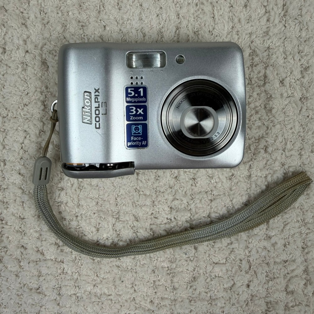 Nikon Coolpix L3 Silver 5.1MP 3x Optical Zoom Vintage Digital Camera Y2K READ